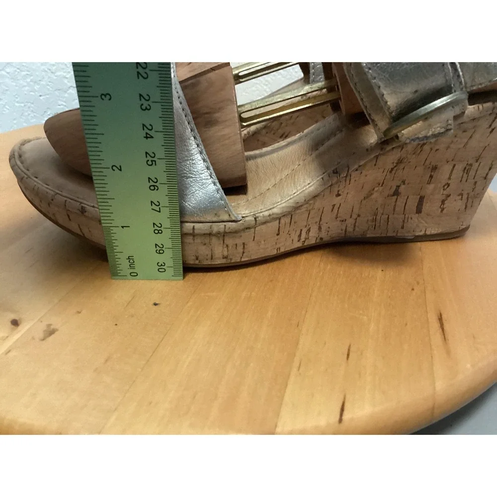 Born Wedge Sandals Womens 9 Silver Metallic Leather Cork Platform F46330